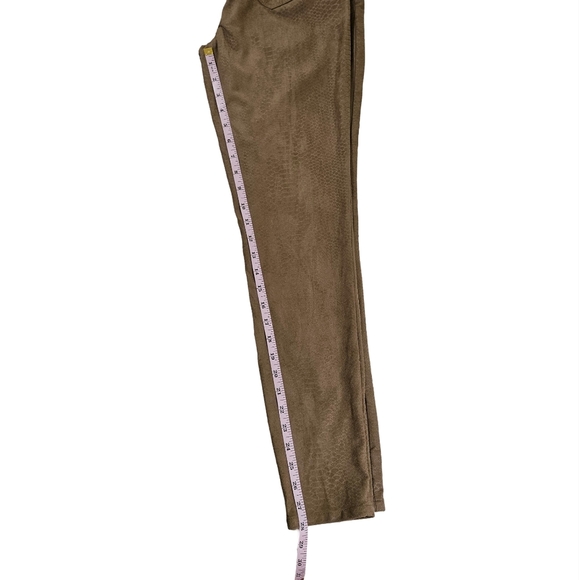Artisan NY Snakeskin Print Mocha Skinny Leg Pants, Size 4 - Picture 9 of 10